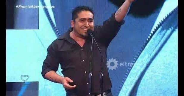 Cristian Chapu Martinez en reconocimiento Abanderados